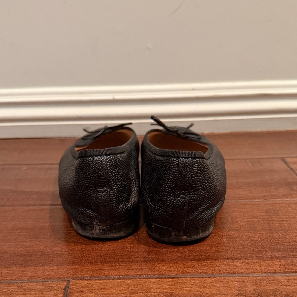 CHANEL Black Textured Leather Flats - Picture 5 of 7